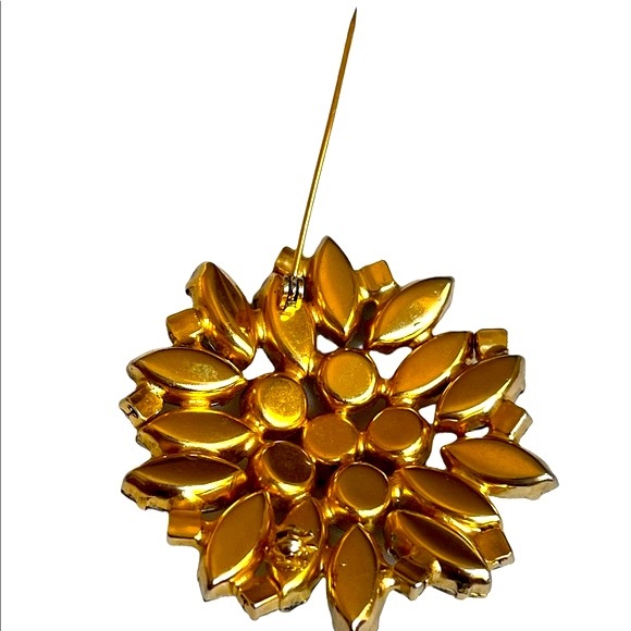 Vintage Aurora Borealis Rhinestone Brooch - Picture 4 of 5